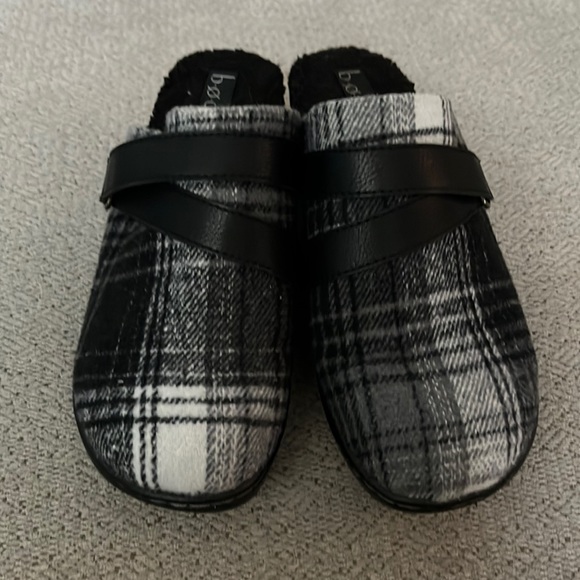 Clogs - Picture 1 of 2